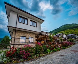 Подарете едно винено приключение с „Две нощувки във Вила Юстина“