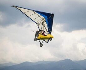 Полет с мотоделтапланер над Казанлък - 60 минути