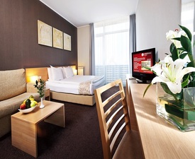 Планинска свежест, удобства и СПА с "Една нощувка за двама + дете в Lucky Bansko" в периода от 01.12.2024 до 13.03.2025