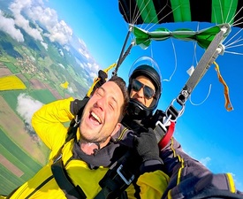 Екстремен тандемен скок с парашут от 4000 метра на летище Ихтиман + хендикам видео и снимки