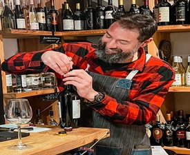 Дегустация за трима човека на български вина в София