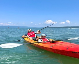 Еднодневен наем на двуместен каяк на язовир Искър за търсачите на приключения