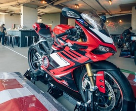 Почувствайте скоростта на MotoGP с мото симулатор Ducati Panigale - 60 мин.