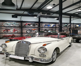 An overnight stay for two in the village of Rozhen + tasting of 3 wines and entrance to the vintage car museum