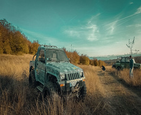Офроуд шофиране на джип Дайхацу за до 4 души край Велико Търново