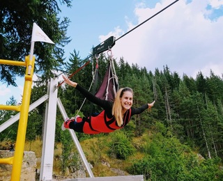 Свободно спускане по въже на алпийски тролей Zipline 400 в Чепеларе - за двама