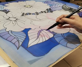 Създайте свой шал с Работилничка за рисувана коприна  във Велико Търново - за двама