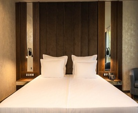 Петзвездно преживяване: Две нощувки делник със закуска за двама в Хотел Роял Пловдив