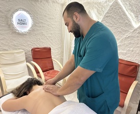 Salt room therapy + full body massage + anti-aging light therapy