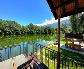 Две  нощувки в къща над водата в комплекс „Валтата“, с. Самуилово