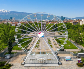 Издигнете се над града с Билет за двама за най-високото виенско колело в България