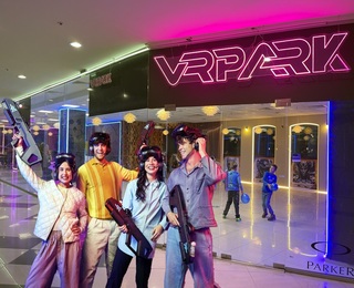 VR Ескейп стая за петима в Xplorify VR Park Варна 