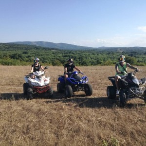 Забавление сред природата с 1 час АТВ Сафари в Китен за един човек 