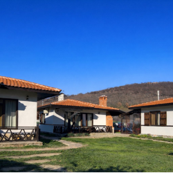 Уикенд за до 4 души в къщи за гости Rhodonest в с. Горно Брястово, област Хасково