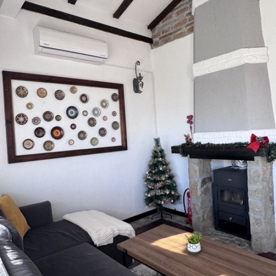 Почивка насред Родопите с Нощувка в къщи за гости Rhodonest, с. Горно Брястово от Makaroon