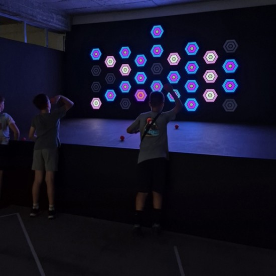 Забавление, смях и игри с Посещение в зала за активни игри и VR приключения във Велико Търново от Makaroon Забавление, смях и игри с Посещение в зала за активни игри и VR приключения във Велико Търново от Makaroon