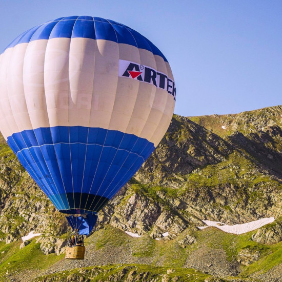 Свободен VIP полет с балон за двама край Варна за 30 минути от Макароон