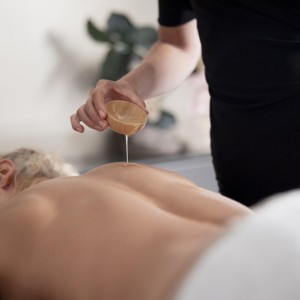 Успокояващ арома масаж за облекчаване на стреса в Пловдив  Успокояващ арома масаж за облекчаване на стреса в Пловдив