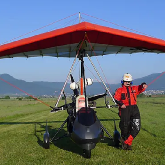 „Полет с моторен делтапланер“ над Чепинската котловина от Makaroon