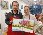 Създайте нещо красиво заедно с Рисуване за двама на обща картина от Makaroon Създайте нещо красиво заедно с Рисуване за двама на обща картина от Makaroon