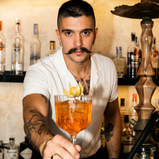 Овладейте тънкостите в направата на наргиле с Обучение за двама в бар Habits от Makaroon