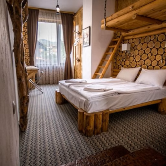 Подарете си една еко почивка с любим човек с 2 нощувки за двама в еко къщичка на тайно място от Makaroon