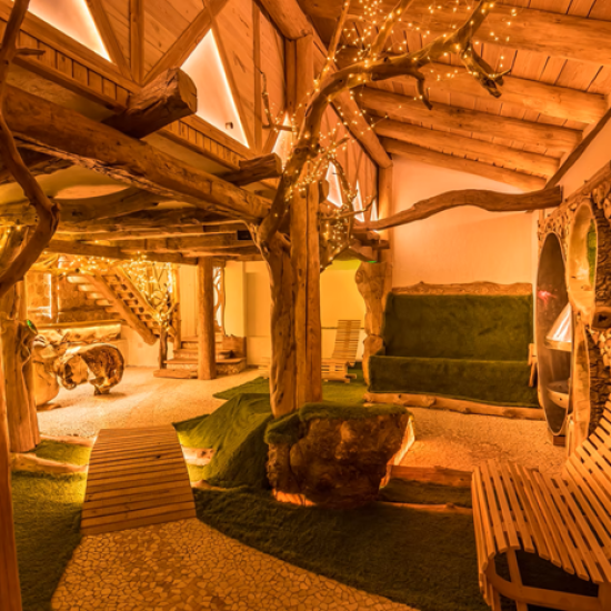 Подарете си една еко почивка с любим човек с 2 нощувки за двама в еко къщичка на тайно място от Makaroon