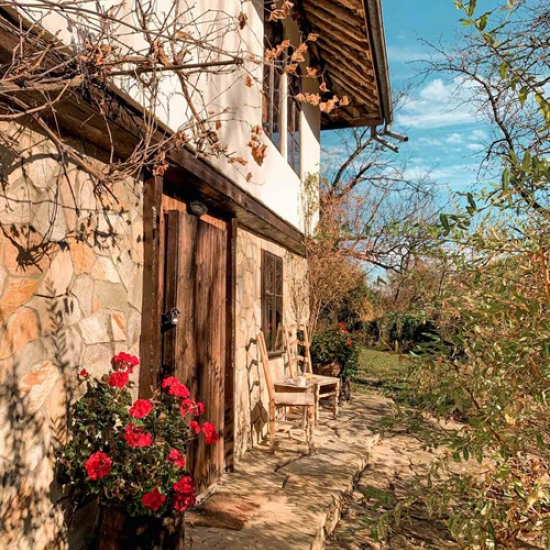 Подарете си едно нестандартно Тайно пътуване в Стара планина, преминаващо през много различни култури, от Makaroon