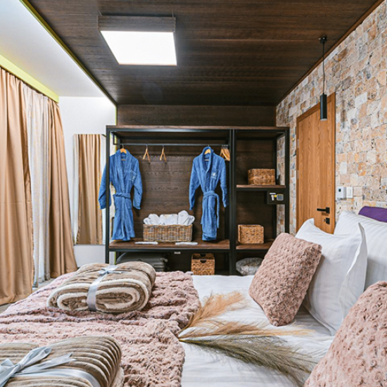 Подарете си заслужена спа почивка, споделена с любимия човек, с Тайно пътуване в Рила планина от Makaroon