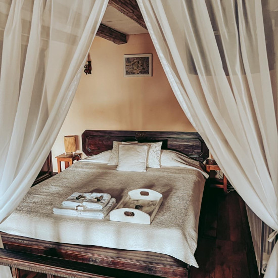 Тайно пътуване за двама - Из архивите на миналото от Макароон