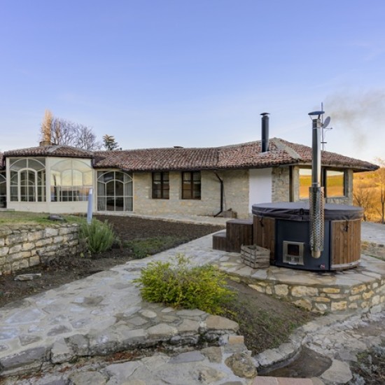 Пълноценна почивка и свързване със себе си с Нощувка за двама в Спа Хотел Carpe Diem от Makaroon