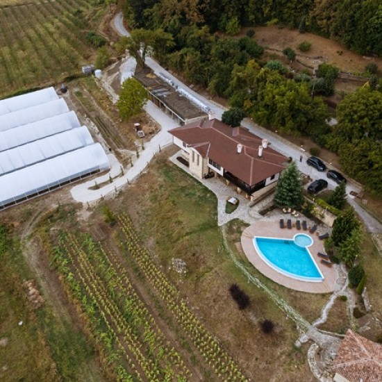 Пълноценна почивка и свързване със себе си с Нощувка за двама в Спа Хотел Carpe Diem от Makaroon