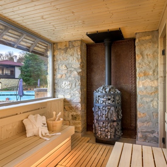 Пълноценна почивка и свързване със себе си с Нощувка за двама в Спа Хотел Carpe Diem от Makaroon