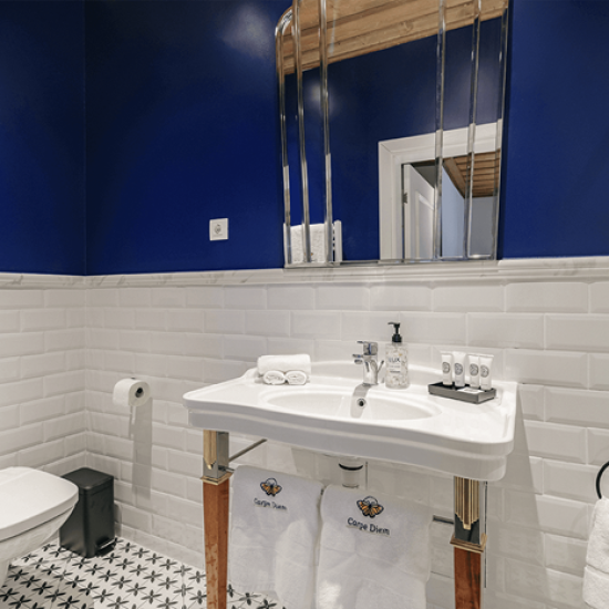 Организирайте своята пълноценна почивка сред уют и природа с Нощувка за двама в Спа Хотел Carpe Diem от Makaroon