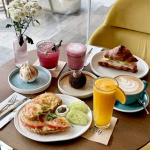 Брънч по избор за двама в Cherry by Mary - уют и любими вкусове във Варна