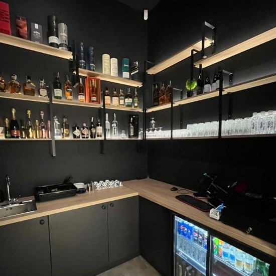 Частна луксозна прожекция на филм по избор във „ВИП зала CineLand” от Makaroon