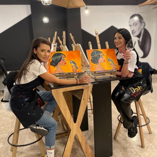 Painting and wine in Plovdiv | Makaroon.bg