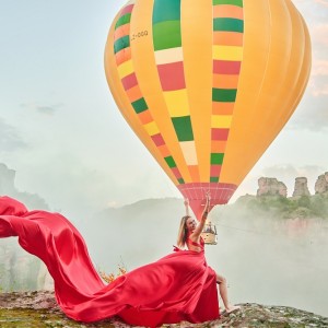 Flying dress фотосесия на Белоградчишките скали! Flying dress фотосесия на Белоградчишките скали!