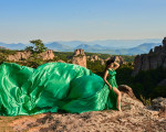 Flying dress фотосесия на Белоградчишките скали от Макароон