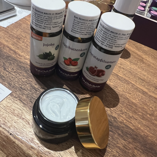 Създайте свой собствен продукт от натурална козметика в една вдъхновяваща работилница от Makaroon Създайте свой собствен продукт от натурална козметика в една вдъхновяваща работилница от Makaroon