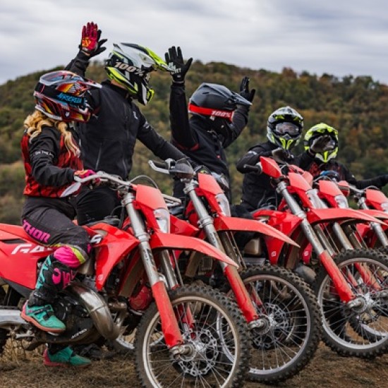 В обятията на планината с Офроуд разходка с ендуро мотор до връх Мургаш от Makaroon В обятията на планината с Офроуд разходка с ендуро мотор до връх Мургаш от Makaroon
