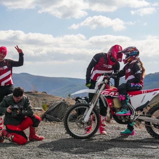 В обятията на планината с Офроуд разходка с ендуро мотор до връх Мургаш от Makaroon В обятията на планината с Офроуд разходка с ендуро мотор до връх Мургаш от Makaroon