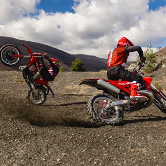В обятията на планината с Офроуд разходка с ендуро мотор до връх Мургаш от Makaroon В обятията на планината с Офроуд разходка с ендуро мотор до връх Мургаш от Makaroon