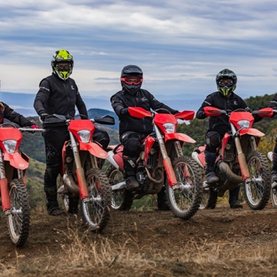 В обятията на планината с Офроуд разходка с ендуро мотор до връх Мургаш от Makaroon В обятията на планината с Офроуд разходка с ендуро мотор до връх Мургаш от Makaroon