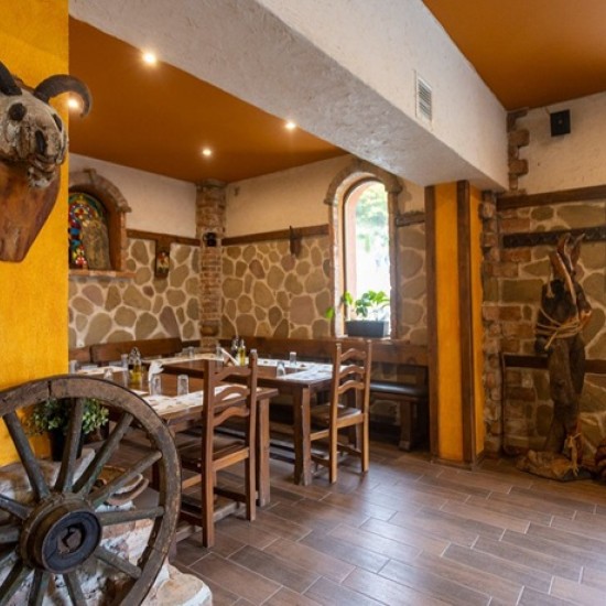 Подарете си ден, изпълнен с адреналин и почивка с Разходка с АТВ и спа релакс в хотелски комплекс „Езерото“ от Makaroon Подарете си ден, изпълнен с адреналин и почивка с Разходка с АТВ и спа релакс в хотелски комплекс „Езерото“ от Makaroon