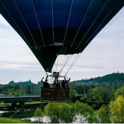 Издигане с балон край Банско за един човек