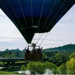Издигане с балон край Банско за един човек