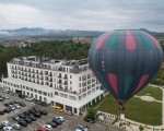 Give yourself a sense of freedom with a Panoramic Balloon Ride in Pavel Banya from Makaroon