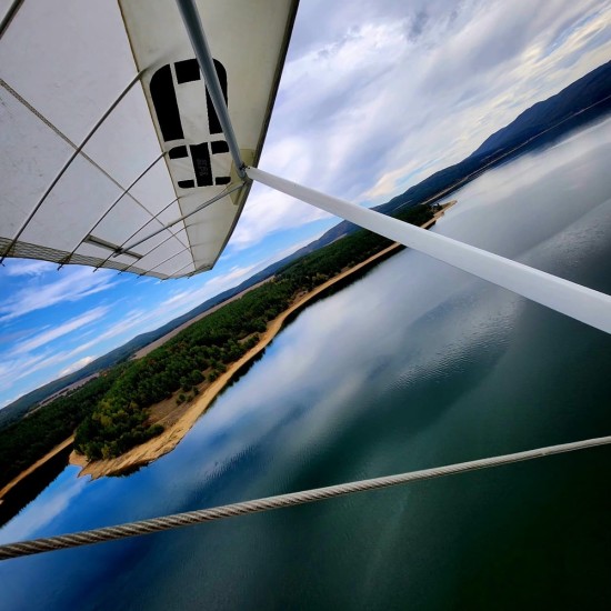 Сред облаците и над водата с "Полет с летяща лодка ( хидроплан - амфибия ) над яз. Искър" от Makaroon