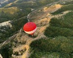 Отпразнувайте любовта си с Делукс полет с балон за двама край Мелник от Makaroon.bg